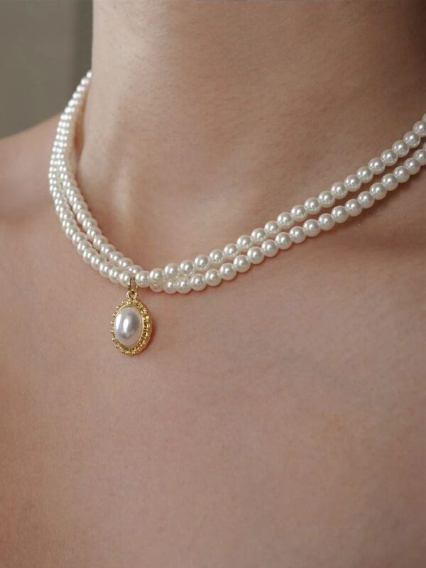 Pearl Choker with Emerald Charm